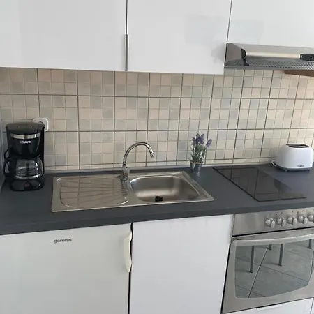 Lägenhet Apartmani Leona *