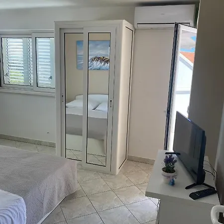 Leona Apartmán Bibinje