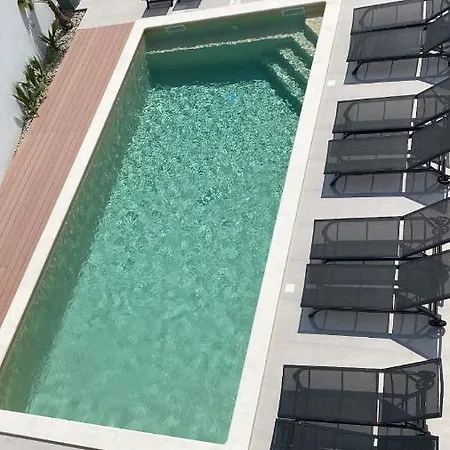 Apartmani Leona *