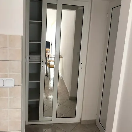 Apartmani Leona *