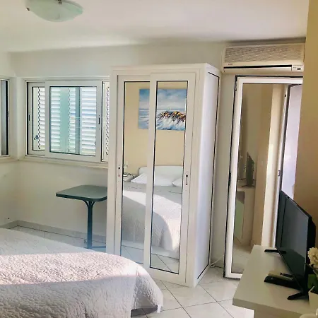 Apartmani Leona * Bibinje