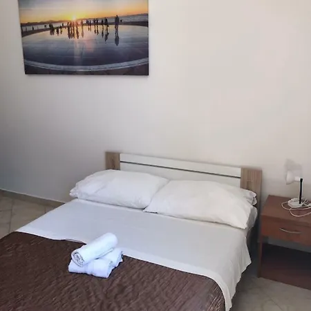 Apartmani Leona *
