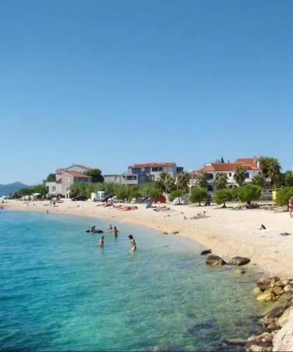 Leona Διαμέρισμα *