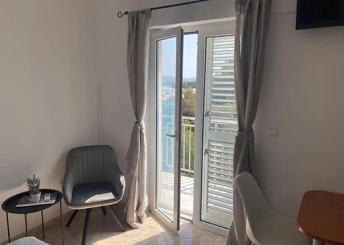 Leona Διαμέρισμα