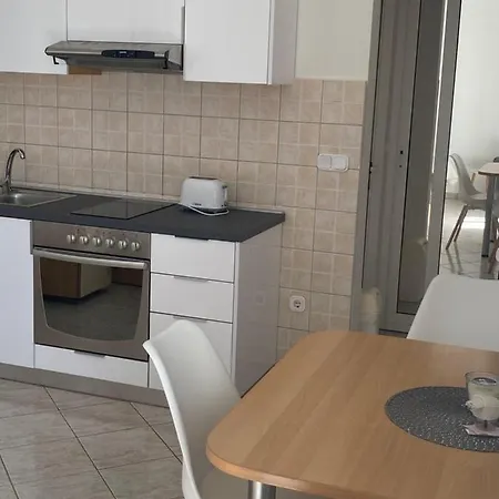 Apartament Leona *